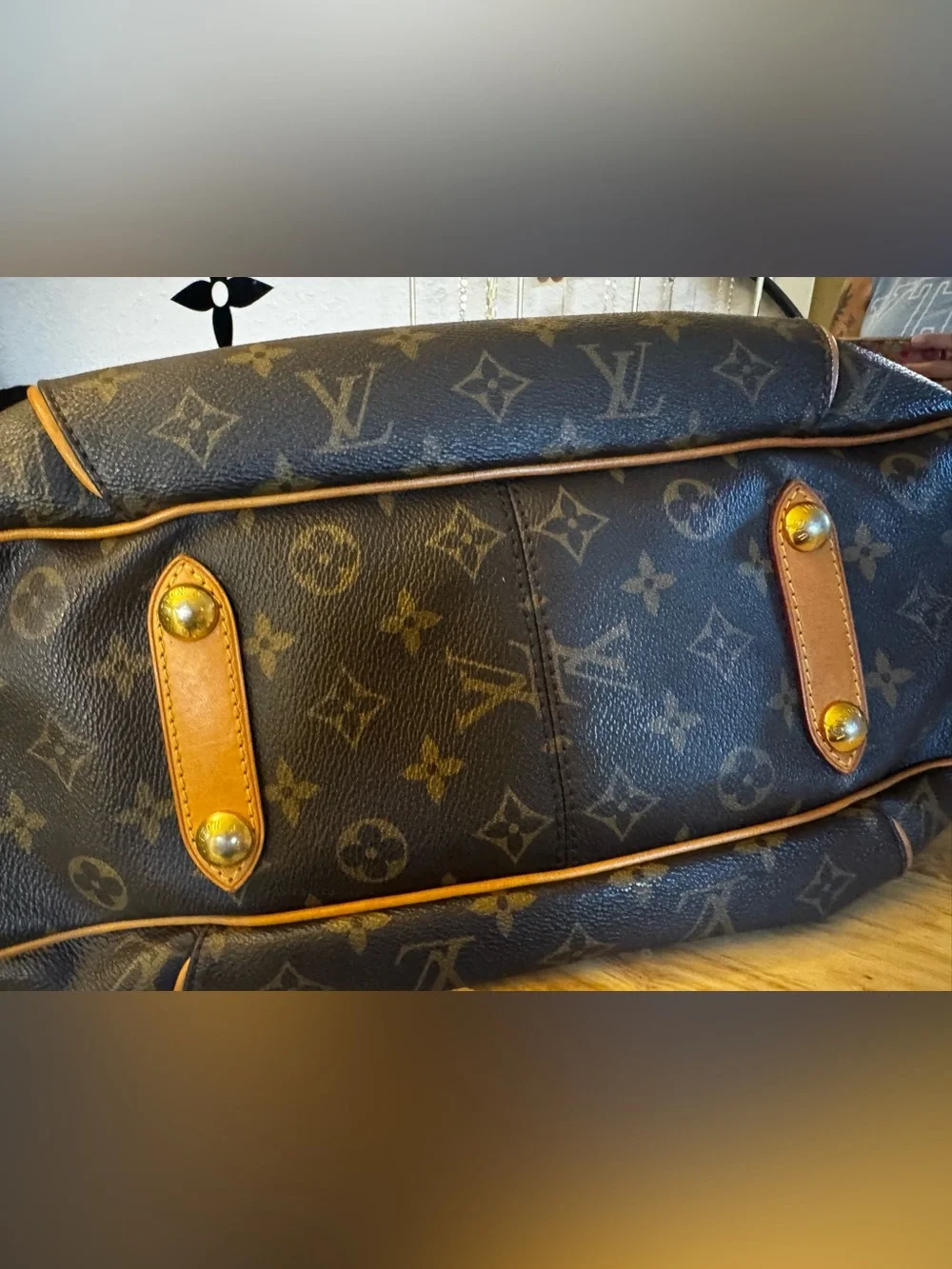 Louis Vuitton Monogram Galliera PM Shoulder Bag. Includes LV luggage tag